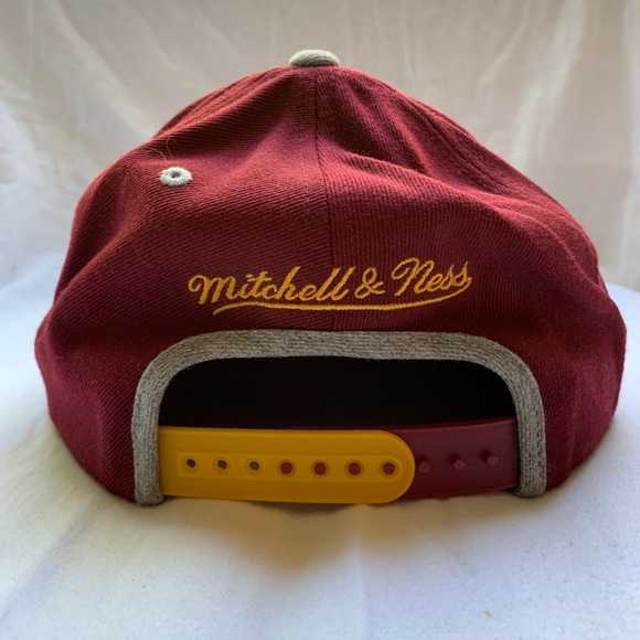 Cleveland Cavaliers Mitchell & Ness SnapBack Hat - Picture 3 of 5